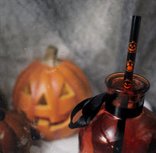 Load image into Gallery viewer, Spooky Jack-o&#39;-lantern black glass straw
